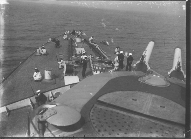 Με την έναρξη του Β΄ Παγκόσμιου Πολέμου το Θωρηκτό Γ. Αβέρωφ τέθηκε και πάλι επικεφαλής, ως ναυαρχίδα του ελληνικού πολεμικού στόλου.