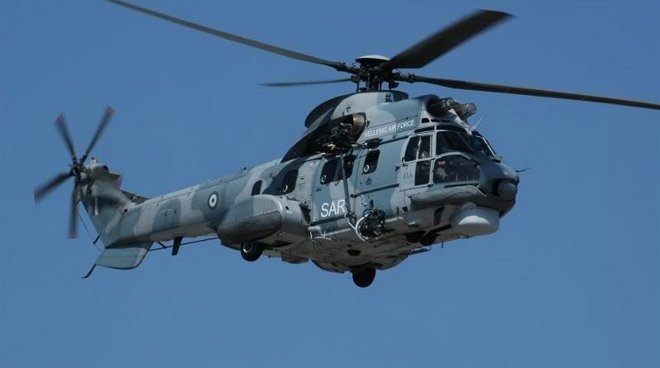 Το ελικόπτερο έφτασε στην περιοχή, 100 ναυτικά μίλια νοτιοδυτικά της Κρήτης, στα όρια με το FIR Μάλτας, στις 04:30 και η επιχείρηση διάσωσης ολοκληρώθηκε επιτυχώς στις 05:37.