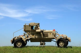 Το GPR της ΝΙΙΤΕΚ βρίσκεται σε χρήση με τις στρατιωτικές δυνάμεις των ΗΠΑ, Καναδά, Αυστραλίας και Ισπανίας. Περισσότερα από 200 GPR της ΝΙΙΤΕΚ χρησιμοποιούνται σήμερα στο Αφγανιστάν, με τις δυνάμεις των ΗΠΑ και συμμάχων τους.