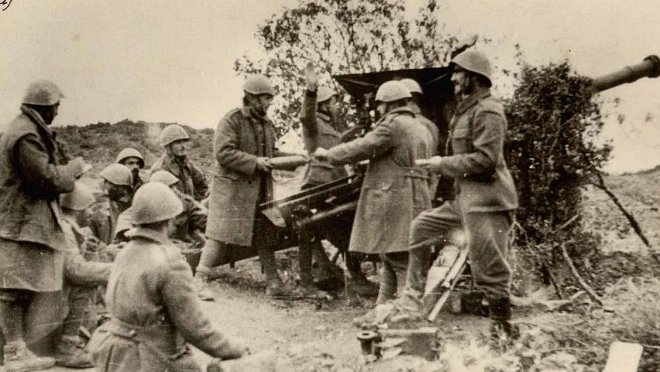 Τα εύστοχα, γρήγορα και αποτελεσματικά πυρά του Πυροβολικού, ανάγκασαν τους Ιταλούς είτε να προελαύνουν αργά είτε να ανακόπτουν τελείως την προέλασή τους.