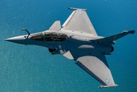Το βίντεο, ξεκινά από το 1975 οπότε και παραδόθηκαν τα πρώτα Mirage F-1CG στην Ελλάδα, περνάει στο 1985 και στην παράδοση των Mirage-2000 EGM/BGM, στο 2000 και στην αγορά των Mirage-2000-5, για να φτάσουμε στο 2021, οπότε και η χώρα μας εισέρχεται πλέον στον ...κόσμο του Rafale.