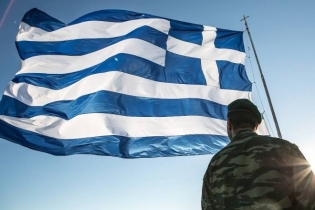 Ένα συγκινητικό βίντεο κάνει την τελευταία ώρα το γύρο του διαδικτύου, στο οποίο αποτυπώνεται όλη η ...ψυχοσύνθεση των Ελλήνων σε σχέση με την στρατιωτική θητεία.