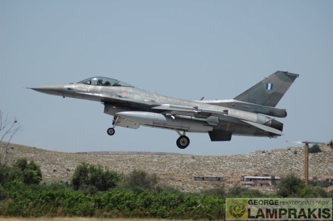 Στην 133 ΣΜ φιλοξενούνται σε μόνιμη βάση μαχητικά αεροσκάφη F-16 εκτελώντας καθήκοντα επιφυλακής, με τομέα ευθύνης τον ιδιαίτερα νευραλγικό χώρο του νοτιοανατολικού Αιγαίου.