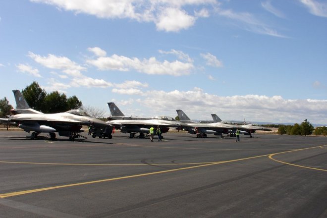 Τα στελέχη της 337Μ απέσπασαν ιδιαίτερα ευνοϊκές κριτικές για το επίπεδο της επαγγελματικής τους κατάρτισης, τις δυνατότητες του αεροσκάφους και για τις επιδόσεις τους, που τους κατέταξαν στην πρώτη θέση μεταξύ των συμμετεχόντων.