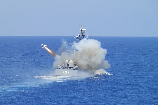 Στο πλαίσιο επιχειρησιακής εκπαίδευσης του Στόλου, εκτελέστηκαν επιτυχώς οι παρακάτω βολές στην περιοχή του Πεδίου Βολής Κρήτης.