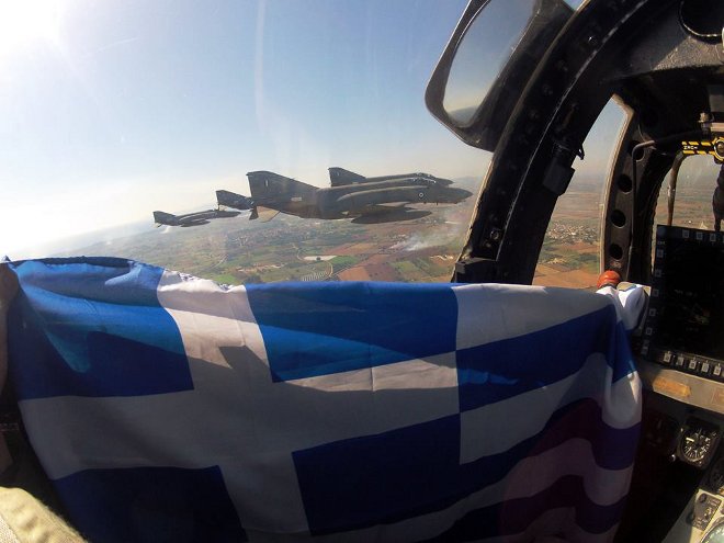 μετά την επικείμενη απόσυρση των βομβαρδιστικών αεροσκαφών A-7 Corsair στις 17 Οκτωβρίου 2014, τα Φαντάσματα από την Ανδραβίδα θα είναι οι μοναδικοί εκφραστές αυτής της γενιάς των μαχητικών αεροσκαφών στο οπλοστάσιο της Πολεμικής Αεροπορίας!