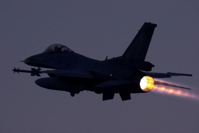 Ο σμηναγός Αλέξης Μπρίντακ ήταν ο πρώτος πεσών της ΠΑ με μαχητικά 3ης γενιάς. Έπεσε εν ώρα καθήκοντος, κατά τη διάρκεια εκπαίδευσης για την υπεράσπιση του ζωτικού χώρου, των σύγχρονων Θερμοπυλών του Αιγαίου. Έδειξε πέραν πάσης αμφιβολίας ότι οι άνθρωποι της ΠΑ εκπαιδεύονται όπως θα πολεμήσουν διότι αλλιώς, θα πολεμήσουν όπως εκπαιδεύτηκαν.