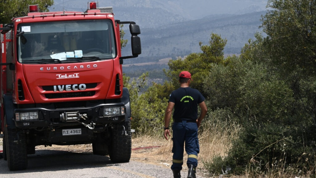 πυροσβεστική φωτιά