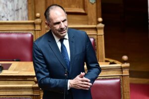 Η ηλεκτρική διασύνδεση Ελλάδας – Κύπρου έχει εγκριθεί από ΕΕ είπε ο υπουργός Εξωτερικών στη Βουλή.
