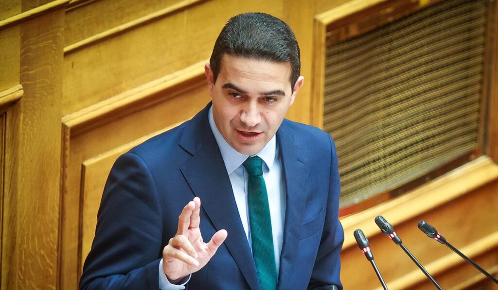 «Ναι» στις αμυντικές δαπάνες θα δηλώσει το ΠΑΣΟΚ, αλλά «δεν δίνουμε λευκή επιταγή», όπως τόνισε ο Τομεάρχης Άμυνας του κόμματος Μιχάλης Κατρίνης.