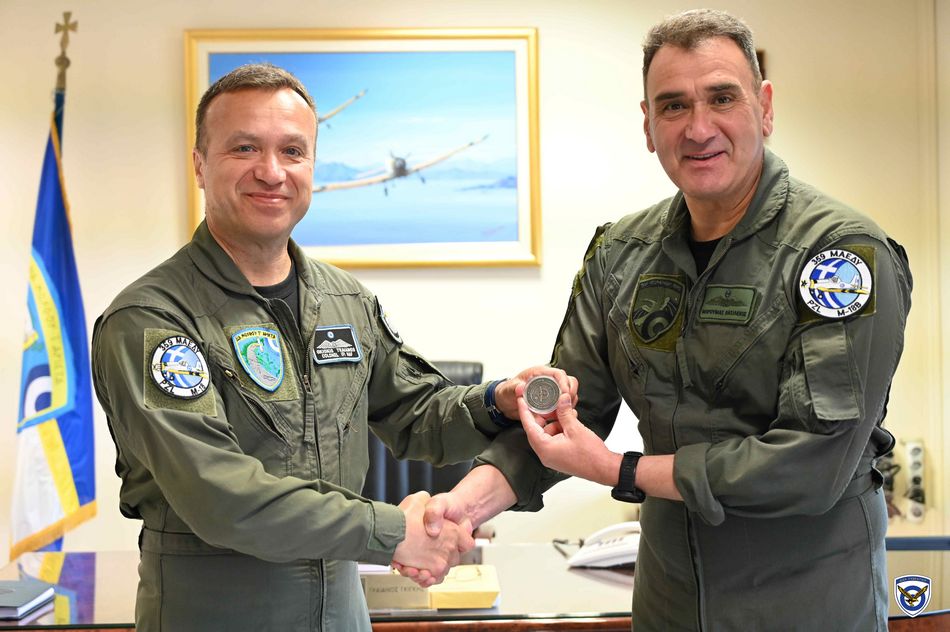 Ο Υποπτέραρχος (Ι) Β. Μπρούμας, επισκέφθηκε την 359 ΜΑΕΔΥ ενόψει της έναρξης της πυροσβεστικής περιόδου και πέταξε με αεροσκάφος της Μοίρας.