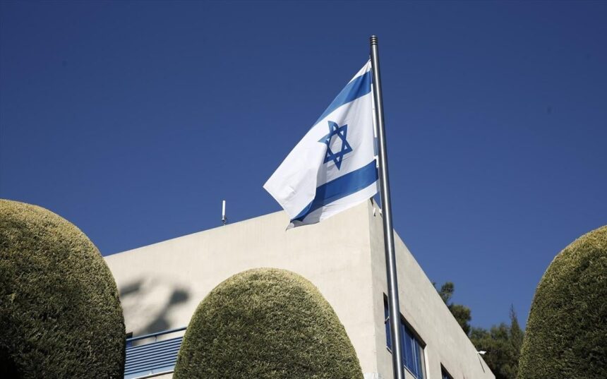 Το Ισραήλ προέτρεψε Ισραηλινούς πολίτες να παραμένουν σε εγρήγορση και να μην επιδεικνύουν εβραϊκά ή ισραηλινά σύμβολα σε δημόσιους χώρους.