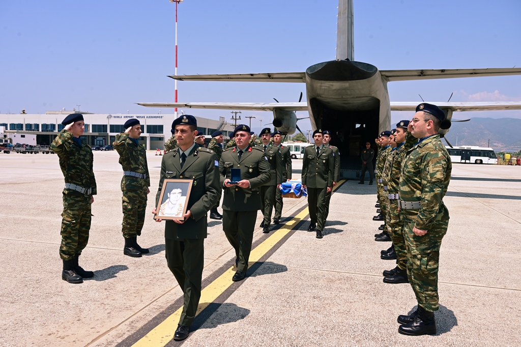 Συγκίνηση στην Κύπρο αλλά και στην ιδιαίτερη πατρίδα του - Αύριο η εξόδιος Ακολουθία και τα αποκαλυπτήρια του μνημείου.