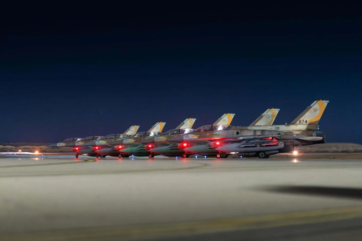 Η Ισραηλινή Πολεμική Αεροπορία έχει πραγματοποιήσει μέχρι στιγμής πέντε κύματα επιθέσεων εναντίον στόχων στο Ιράν