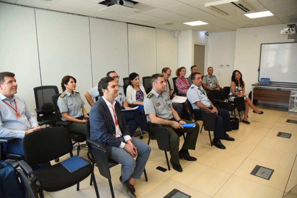 Παραδόθηκε η πρώτη παραγγελία αντιπυρικών φορμών για τους Ιπτάμενους του ΓΕΕΦ/ΔΑ, μέσω του Ευρωπαϊκού Οργανισμού Άμυνας.