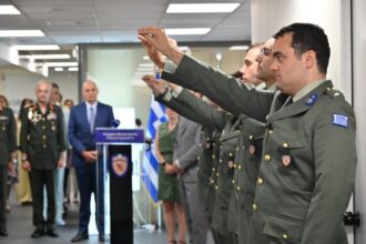 Με βάση τη νομοθεσία, οι κάτοχοι διδακτορικού σε τεχνολογικούς τομείς, μπορούν να υπηρετούν ως ΔΕΑ, αμέσως μετά τη βασική τους εκπαίδευση.