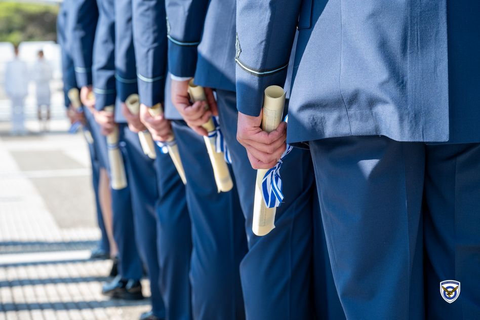 Τελετή ονομασίας των νέων Ανθυποσμηναγών της Πολεμικής Αεροπορίας, στη Σχολή Ικάρων, στην Αεροπορική Βάση Δεκέλειας.