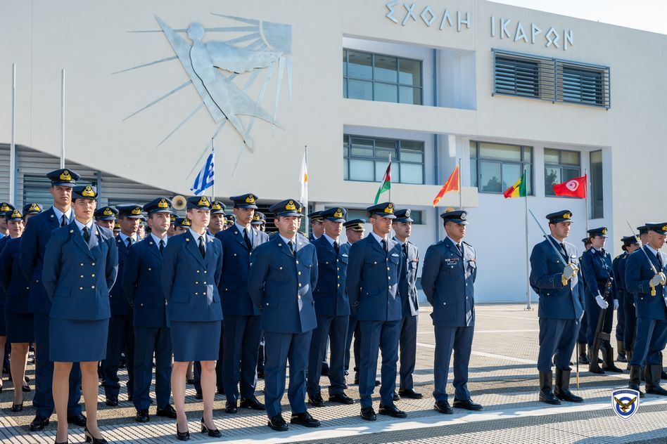 Τελετή ονομασίας των νέων Ανθυποσμηναγών της Πολεμικής Αεροπορίας, στη Σχολή Ικάρων, στην Αεροπορική Βάση Δεκέλειας.