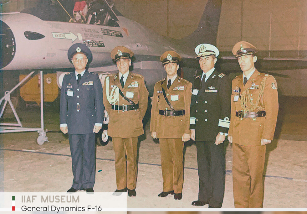 Η υπόθεση των F-16 του Ιράν αποτελεί το μεγαλύτερο εξοπλιστικό πρόγραμμα στην ιστορία που δεν υλοποιήθηκε ποτέ...