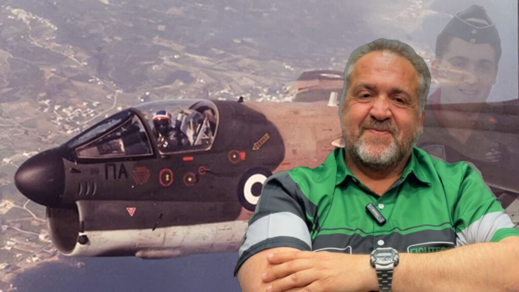 Μανόλης Λουράκης: Από τη Σχολή Ικάρων στο A-7H Corsair