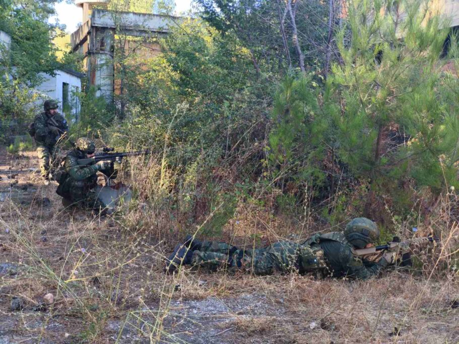 Η Λέσχη Εφέδρων Ενόπλων Δυνάμεων (ΛΕΦΕΔ) πραγματοποίησε το ετήσιο Σχολείο με εκπαίδευση στον αγώνα εντός κατοικημένων τόπων.