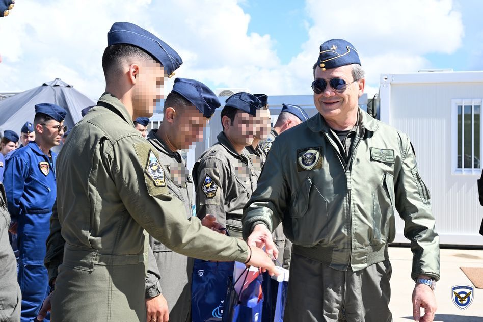 Επίσκεψη στα «Γεράκια» της ΠΑ στην Κύπρο