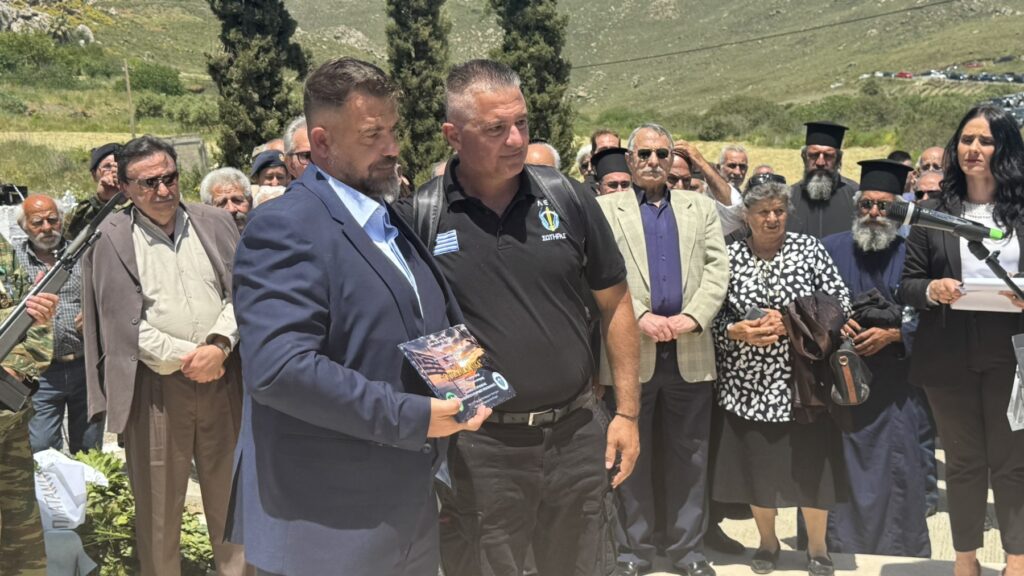 Συγκίνηση στην τελετή αποκαλυπτηρίων της προτομής του ήρωα της Κύπρου, Καταδρομέα της Α’ Μοίρας Καταδρομών, Μανώλη Μπικάκη.
