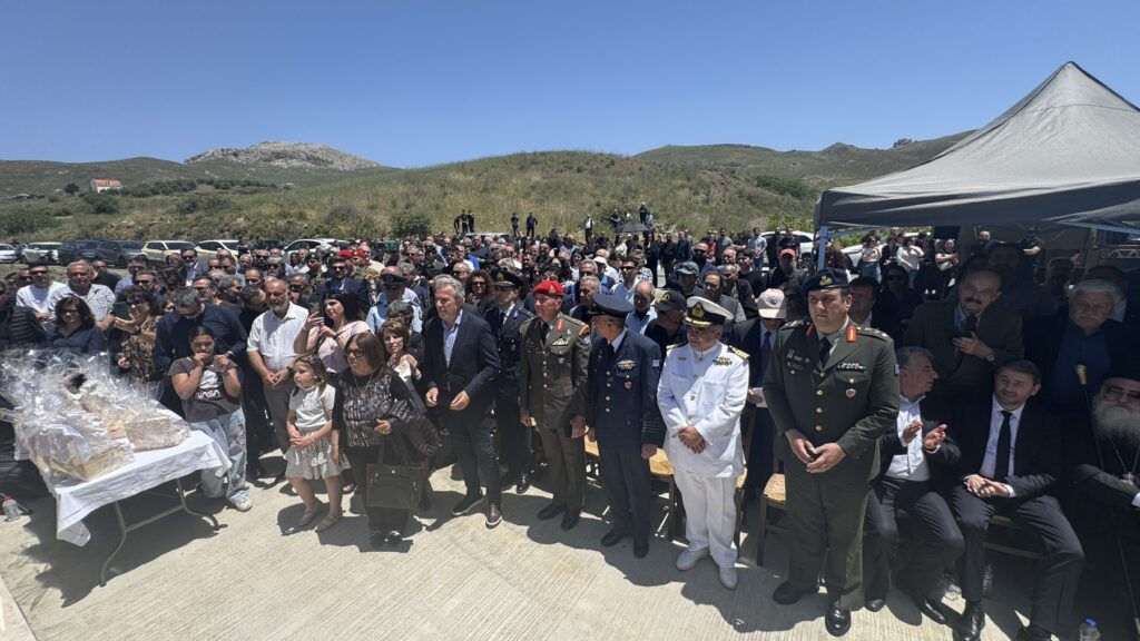 Συγκίνηση στην τελετή αποκαλυπτηρίων της προτομής του ήρωα της Κύπρου, Καταδρομέα της Α’ Μοίρας Καταδρομών, Μανώλη Μπικάκη.