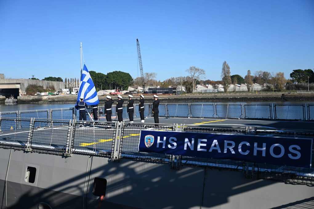 Σε μια εντυπωσιακή τελετή στο Λοριάν της Γαλλίας, η Ελλάδα παρέλαβε τη δεύτερη φρεγάτα τύπου Belharra για το Πολεμικό Ναυτικό.